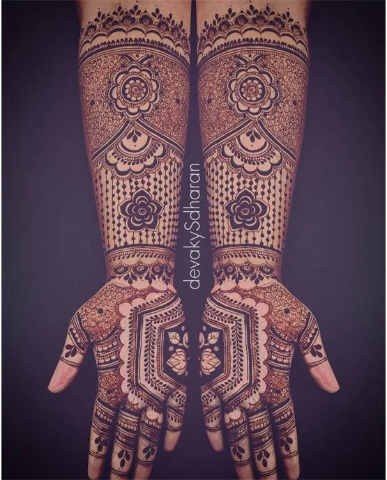 Vibrant Scroll And Highlight Along Stylish Full Hand Mehndi Design Vibrant Scroll And Highlight Along Stylish Full Hand Mehndi Design